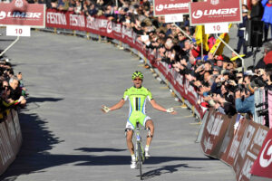 Moreno Moser wins 2013 Strade Bianche (picture credit LaPresse, RCS Sport)