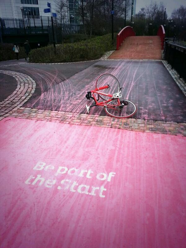 Be part of the Start pink paint crash (picture Chris Lindsay via Twitter)