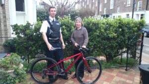 Metropolitan Police reunite owner with stolen bike