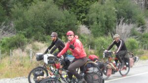 Sharon Bridgman and companions (image courtesy north2northcycletour)