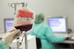 Blood bag (CC-BY-SA 2.0 licensed by Jordi Play:Flickr)