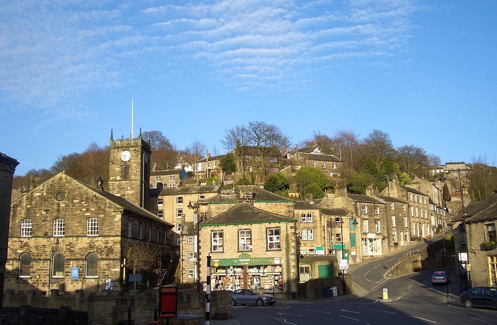 Holmfirth (licensed on Wikipedia under CC BY-SA 2.54 by Harry Wood)