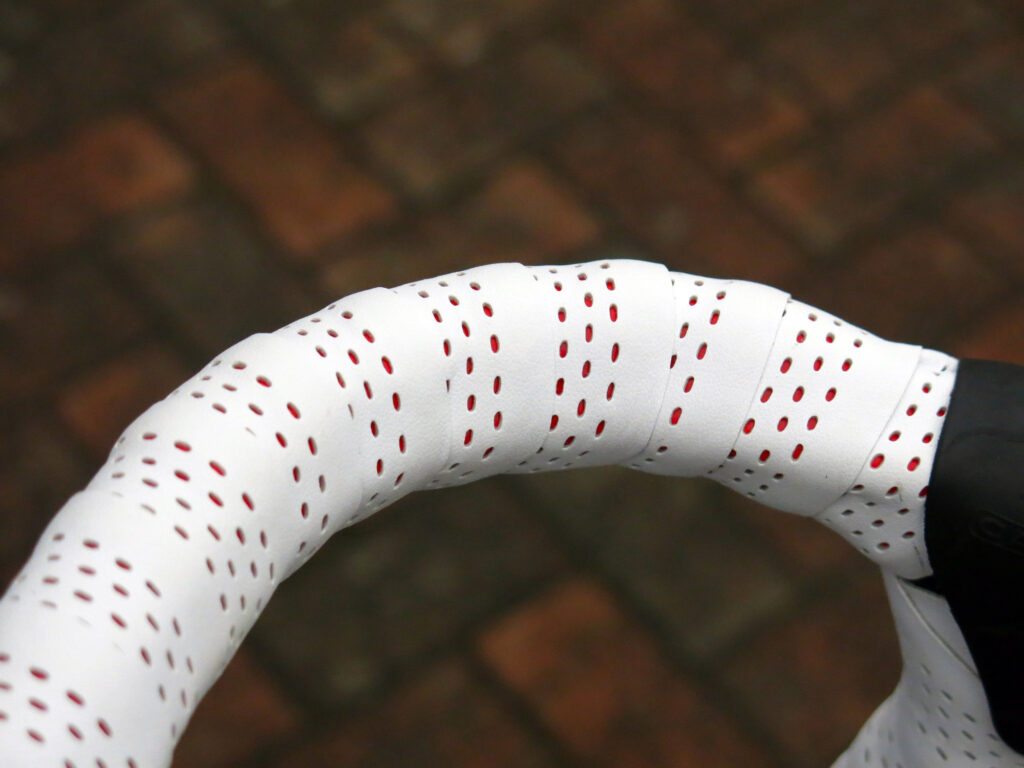 BTwin Microfibre bar tape.jpg