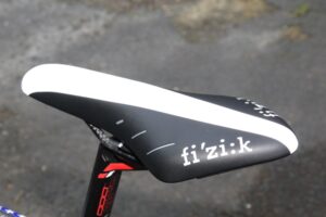 Fizik fluorescent saddle – flash