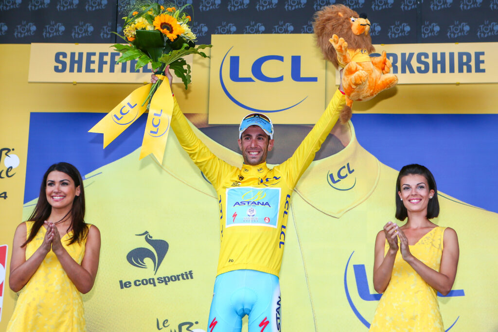 TdF 2014 Nibali in yellow in Sheffield – picture credit Welcome to Yorkshire, Le Tour Yorkshire com