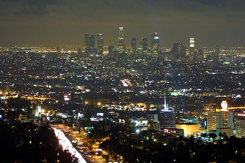 Los Angeles skyline at night (copyright Thomas Pintario:Wikimedia Commons).jpg