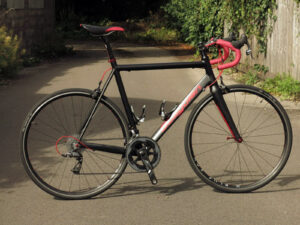 Obsydian Invictus - full bike