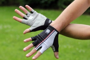 Sportful Bodyfit Pro gloves.jpg