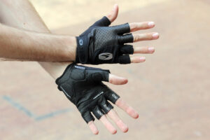 Sugoi Formula FXE Glove