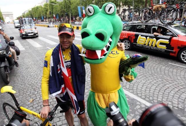 Cadel Evans and Crikey Cadel in Paris