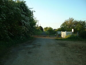 Cattishall level crossing (licensed under CC BY-SA 2.0 by Keith Evans via Geograph.org.uk)