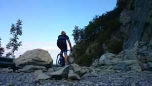 Cippo Carpegna - through the rockfall