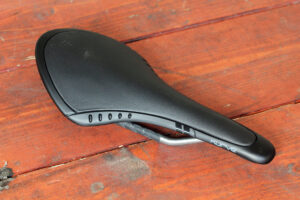 Fizik Kurve Snake Aluminium saddle