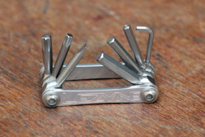 Lezyne SV-7 Multi Tool - open
