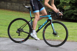 Giant Defy Advanced SL - riding 1
