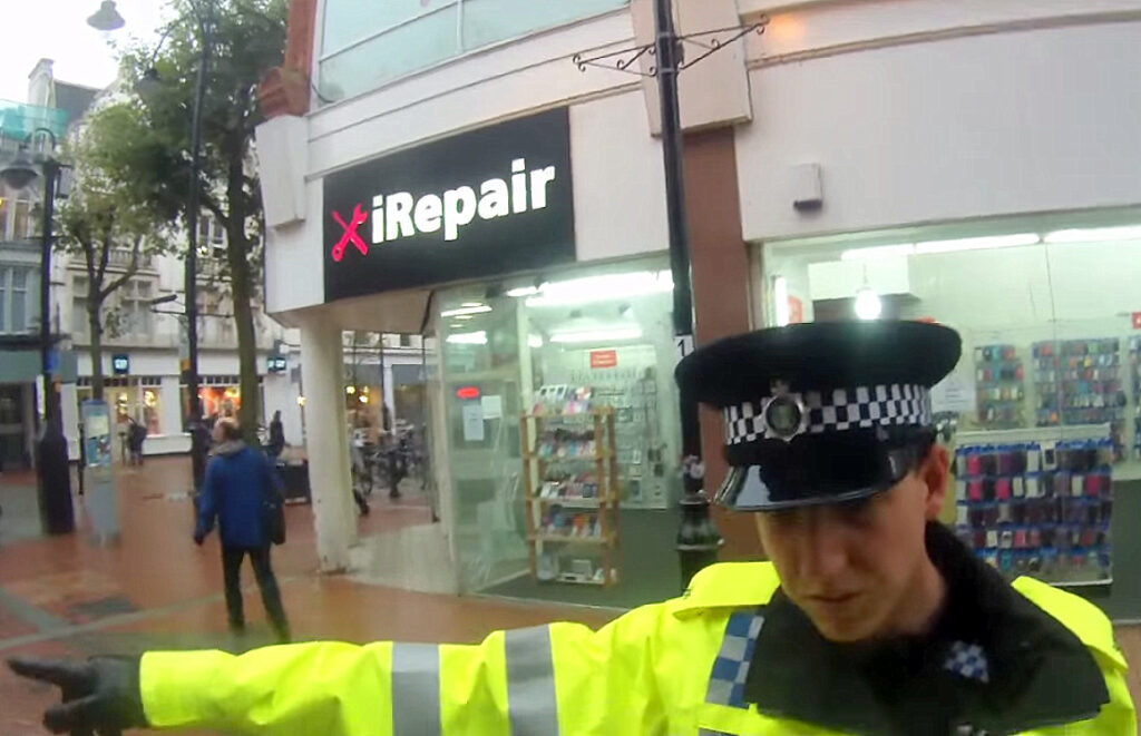 Police officer points at ‘no cycling’ area – except it isn’t