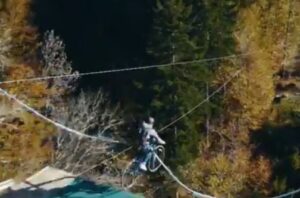 Wiggle bike bungee YouTube still