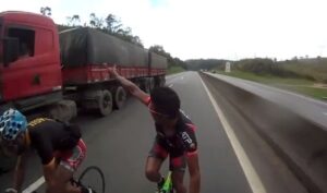 Brazilian lorry-drafting cyclists