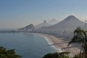 Copacobana beach, Rio de Janeiro (licensed CC BY-SA 3.0 by Joaoluizaranha)