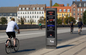 An old-style bike counter in the Netherlands (CC BY-NC-SA 2.0 Will Vanlue:Flickr)