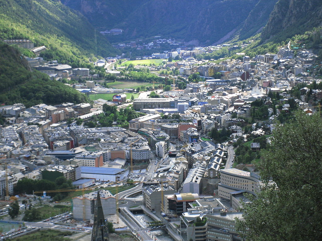 Andorra La Vella (licenced under CC BY-SA 3.0 on Wikimedia Commons by Gertjan R)