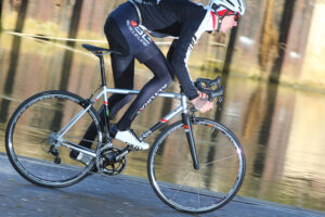 Genesis Volare 40 - riding 1