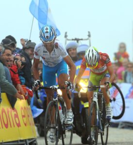 Mosquera wins from Nibali on the Bola del Mundo (copyright- Unipublic:Graham Watson)