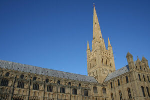 Norwich Cathedral (licensed on Flicke under CC BY-ND 2.0 by .Martin.)