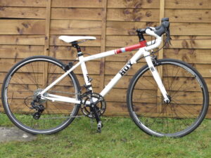 Hoy Cammo 24 - full bike