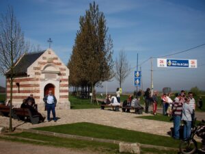 The start of Secteur 26 of 2011 Paris-Roubaix © Simon MacMichael.jpg