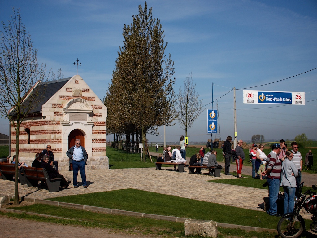 The start of Secteur 26 of 2011 Paris-Roubaix © Simon MacMichael.jpg