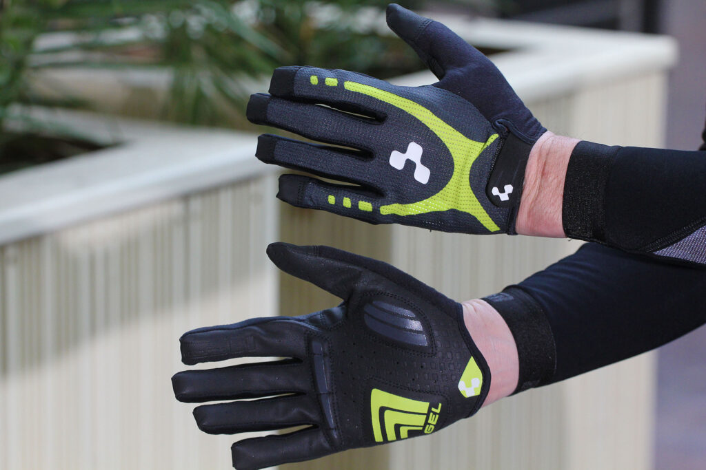 Cube Natural Fit Gloves