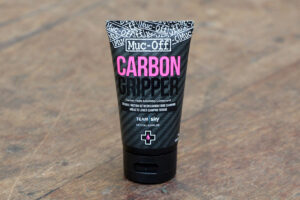 Muc-Off Carbon Gripper