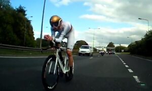 Bradley Wiggins during City Road Club Hull 10, May 2015 (fylbike YouTube still)