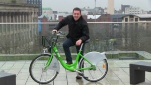 Chris Boardman and Liverpool CityBike (source CityBike on Facebook)