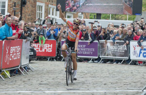 Lizzie Armitstead wins 2015 national road championship  (picture Allan McKenzie, SWpix.com)