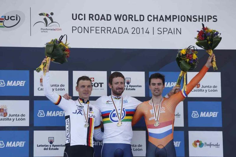 Sir Bradley Wiggins on top step of World Championship 2014 men’s TT podium