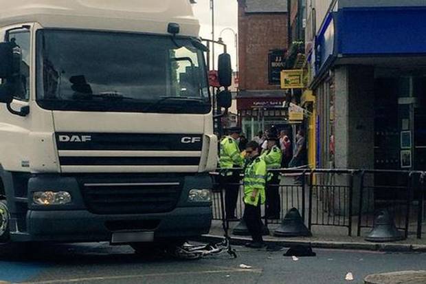 Tooting Broadway collision Picture @Gracie_HTwitter