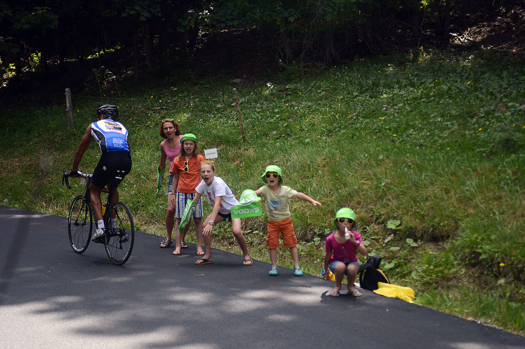 EtapeDuTour2015-LeCoqSportive-SkodaSpectators-©RufusExton