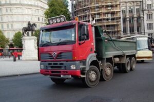 Tipper truck 2 (CC licensed by kenjonbro)