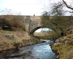 Dibbles Bridge (CC licensed by Karl and Ali via Wikimedia Commons)