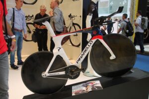 bradley wiggins hour bike 1