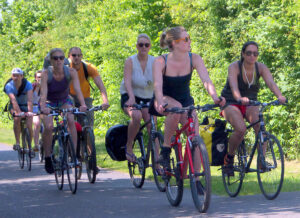 Bristol Bath Railway Path riders (copyrght samsaundersleeds:Flickr)