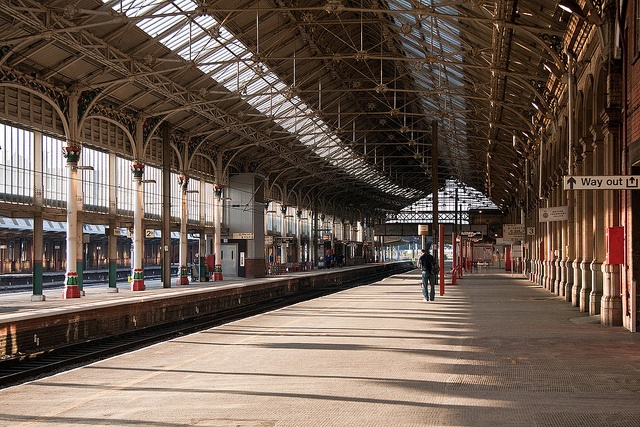 Preston railway station (image CC licensed by Ingy the Wingy via Flickr)