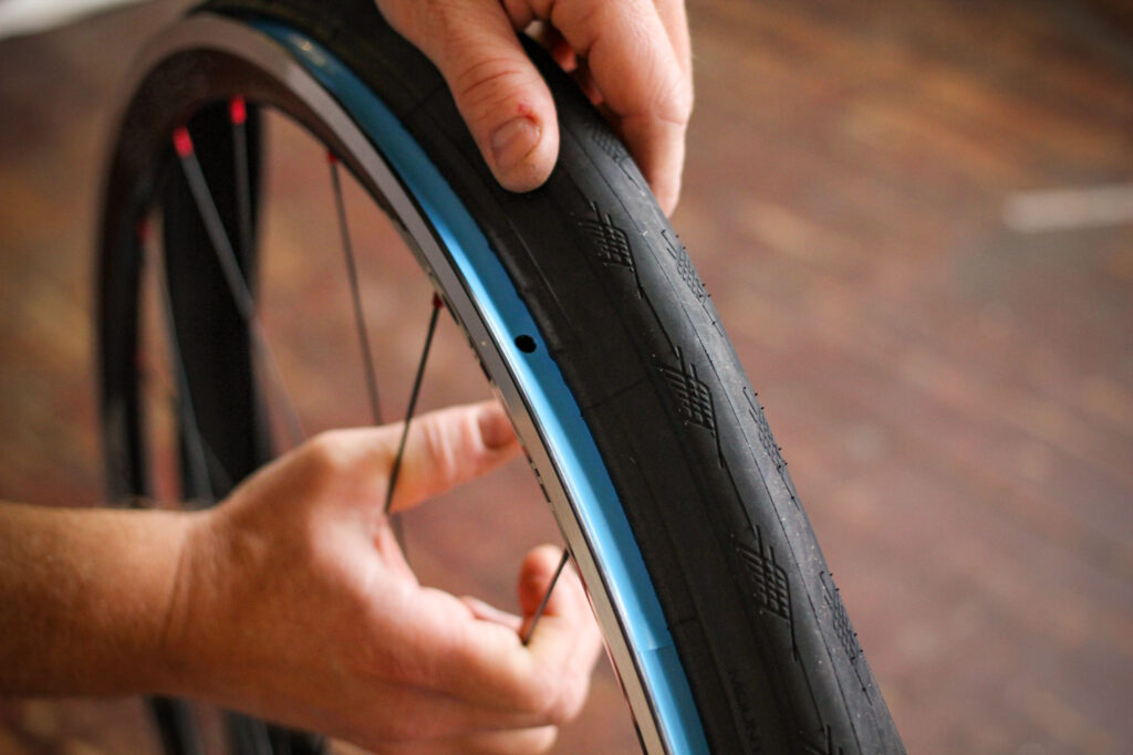 How to fit a clincher tyre step 06.jpg