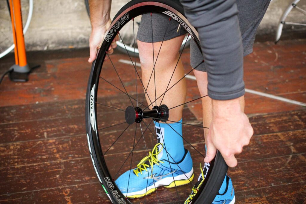 How to fit a clincher tyre step 14.jpg