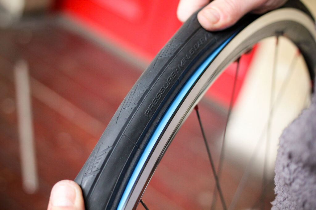 How to fit a clincher tyre step 17.jpg