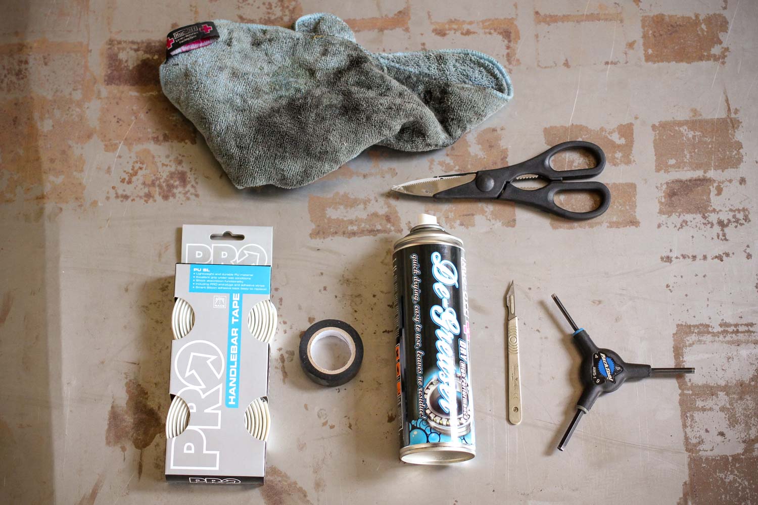 How to wrap bar tape 03