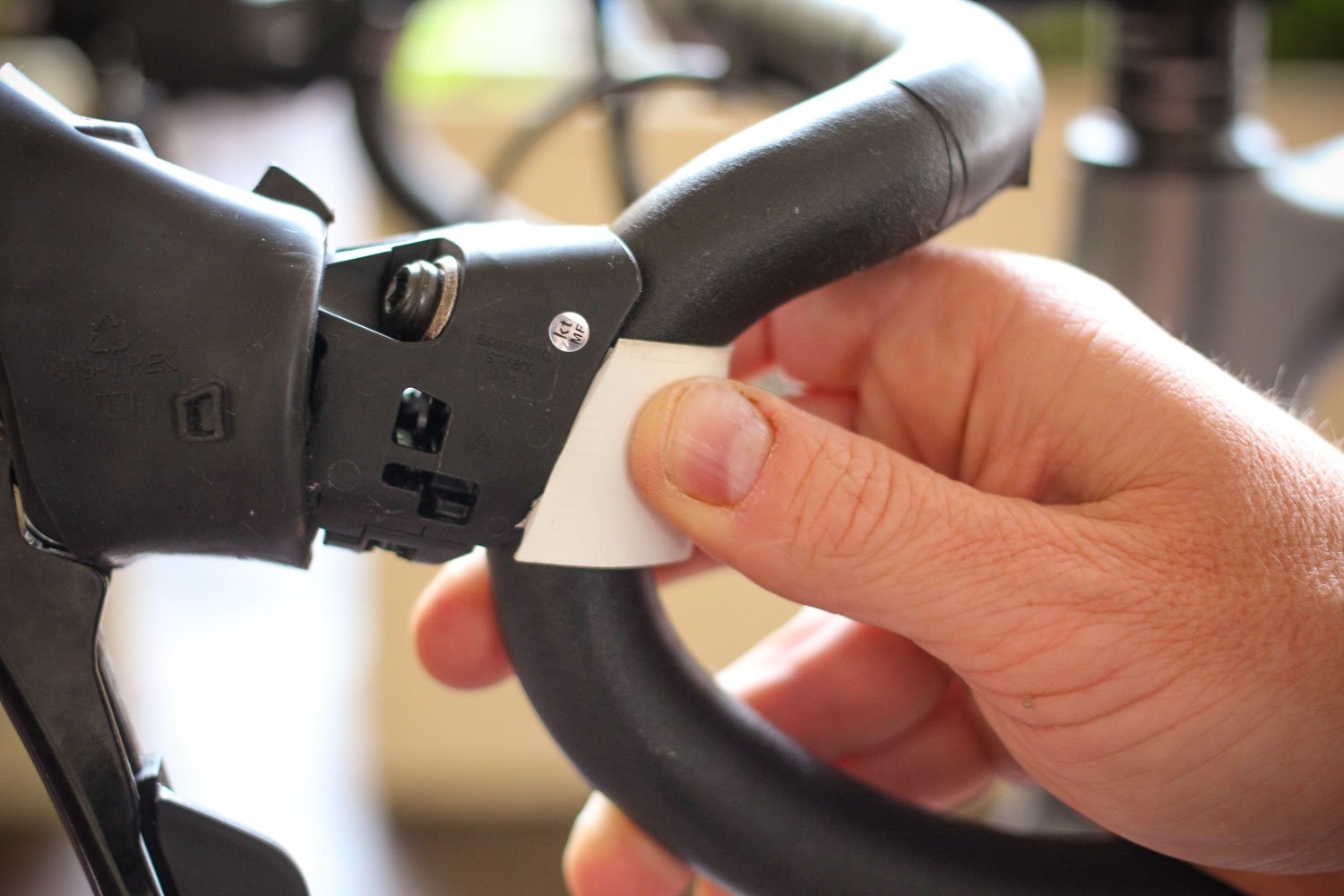 How to wrap bar tape 04