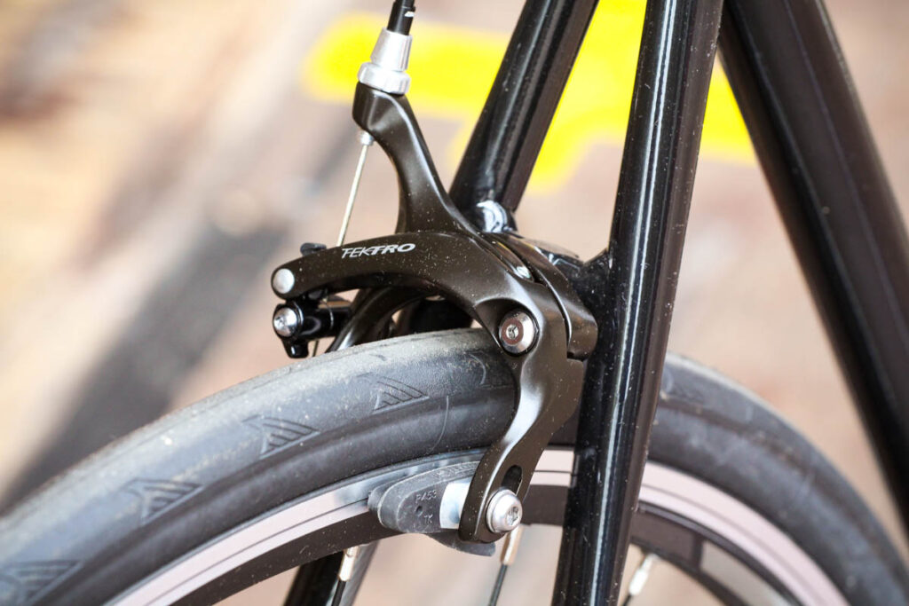 vitus_razor_vr_-_rear_brake.jpg
